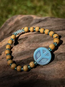 Náramek Hippie dřevěné korálky