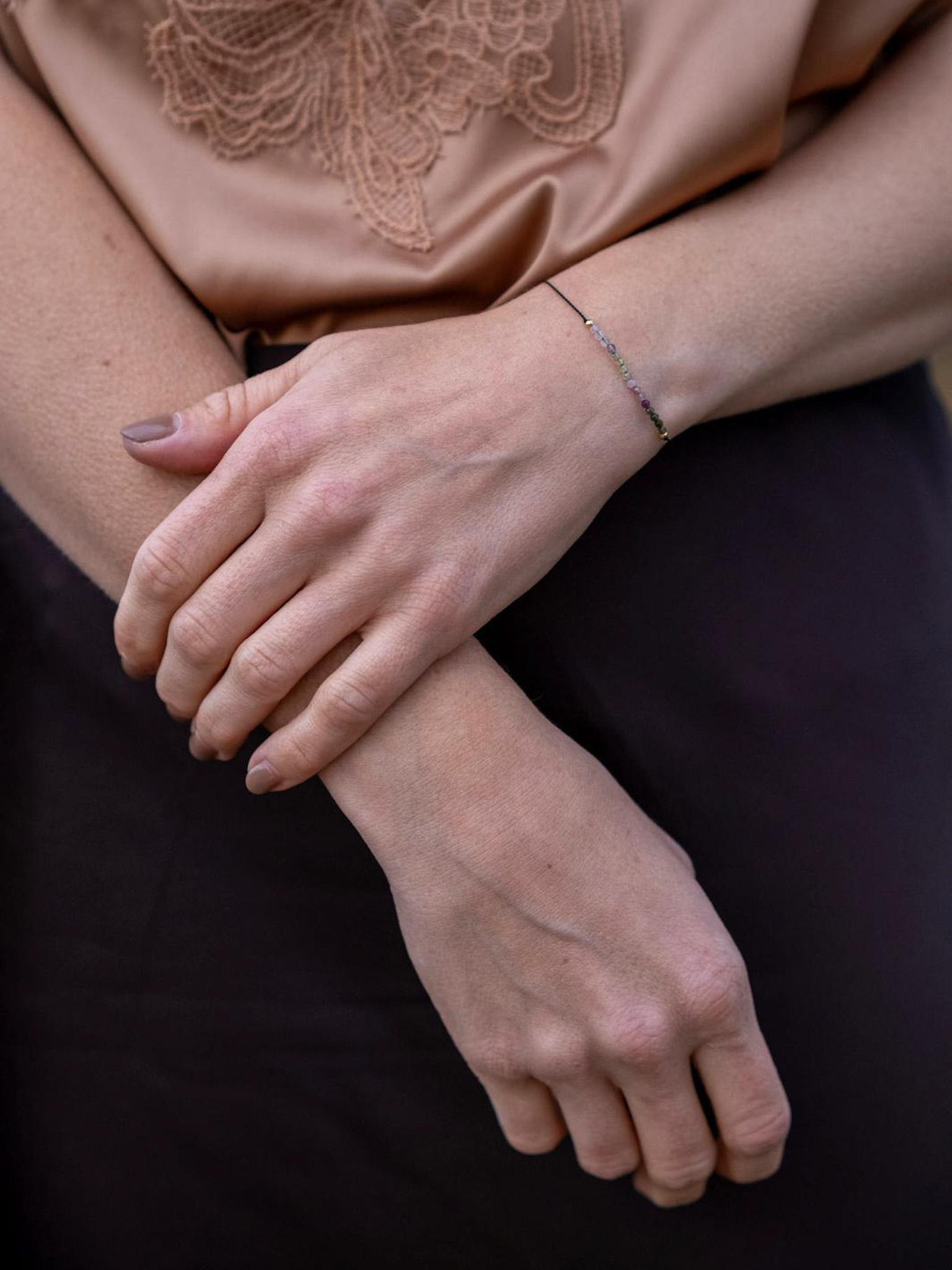 Černý náramek pro navrácení sebedůvěry