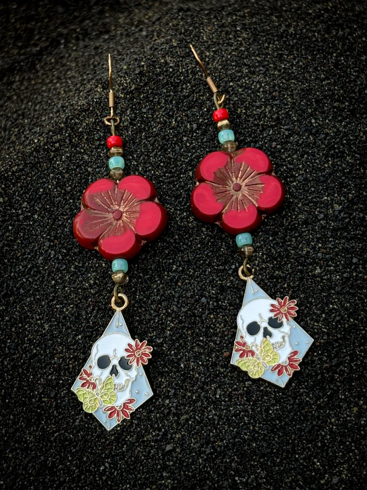 Náušnice lebky - květinové 