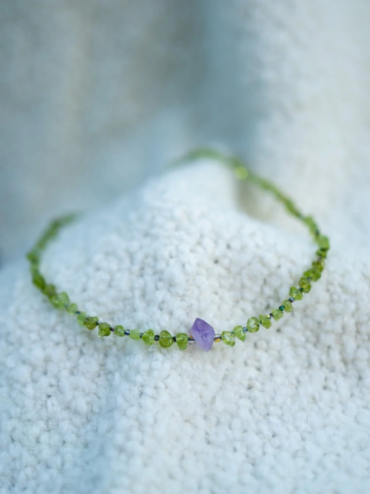 Náhrdelník olivín