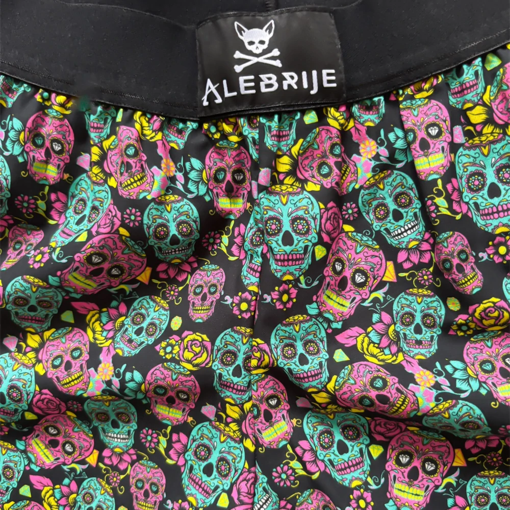 Dámské trenky s lebkami